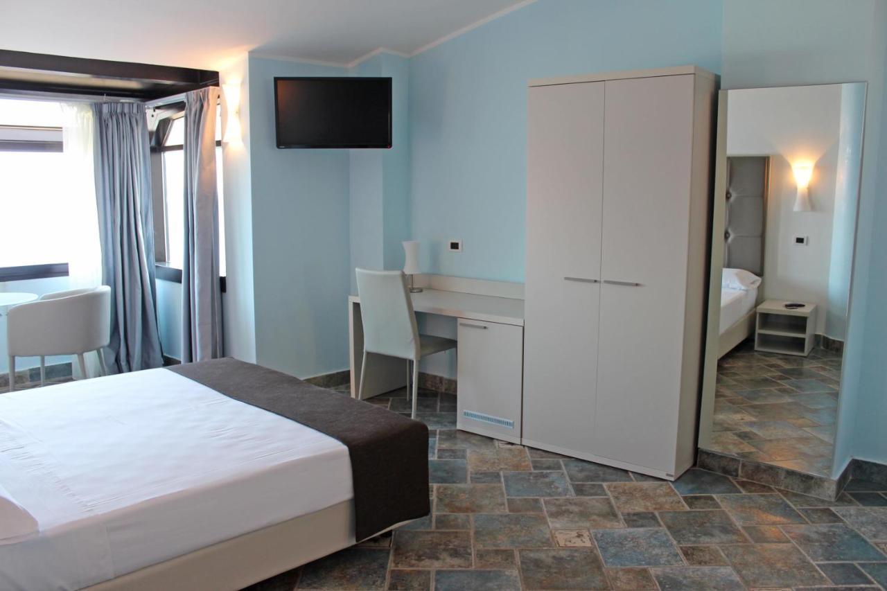 Bb Oasis Bed & Breakfast Шила Екстериор снимка