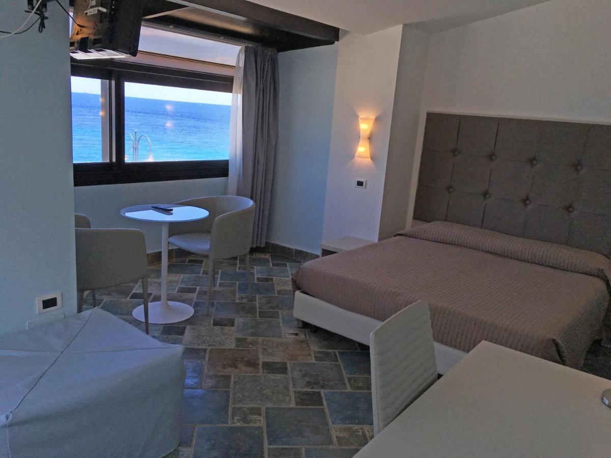 Bb Oasis Bed & Breakfast Шила Екстериор снимка
