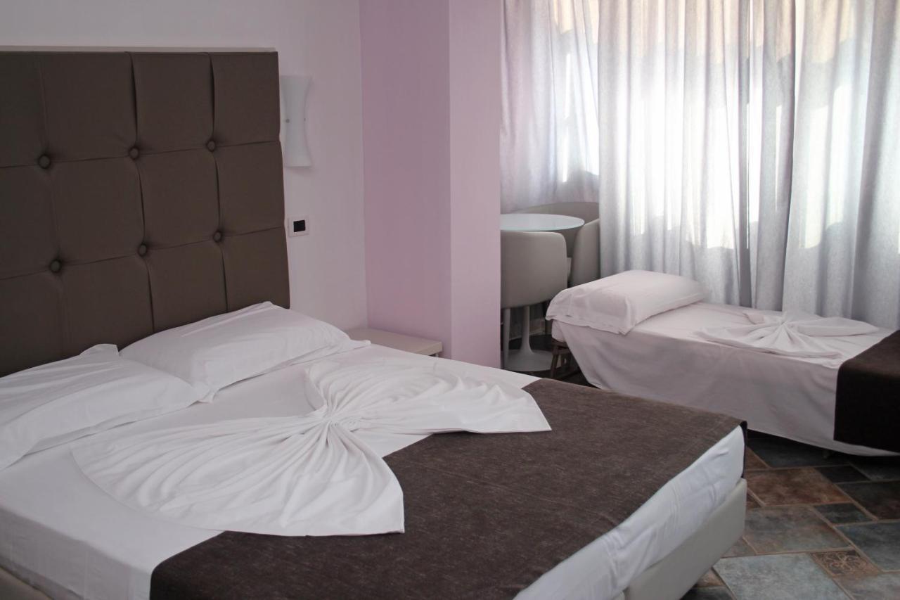Bb Oasis Bed & Breakfast Шила Екстериор снимка
