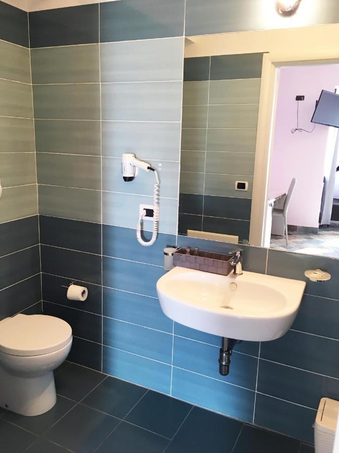 Bb Oasis Bed & Breakfast Шила Екстериор снимка